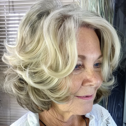 Bob with Soft Curls and Flipped Ends