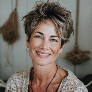 Thinning Hair? Don't Panic! These 35 Short Styles for Older Women With