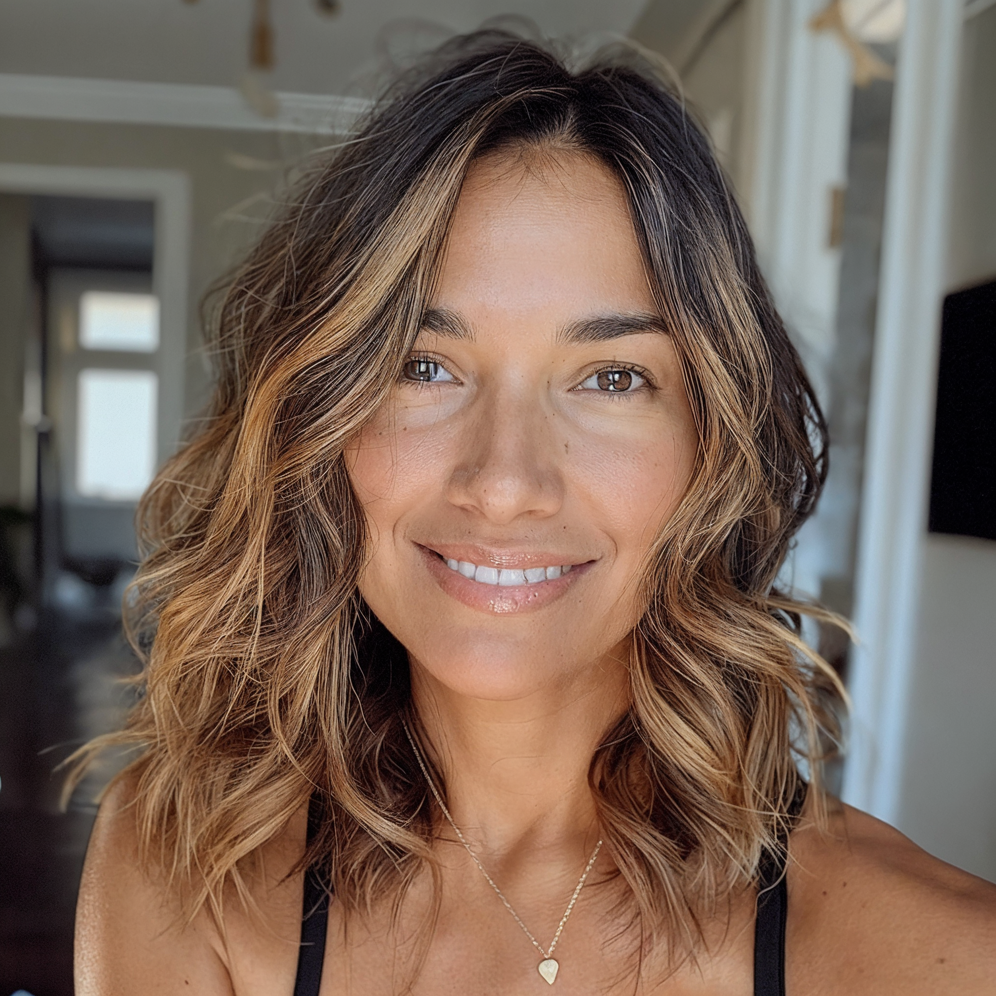 magnific zb5iyIUfOIrCp6eCGRpc capecod8999 A pretty 40 year old woman with a Wavy Lob hairst 6b6ddc52 a2f8 448f aaf7 429524685bf1 2